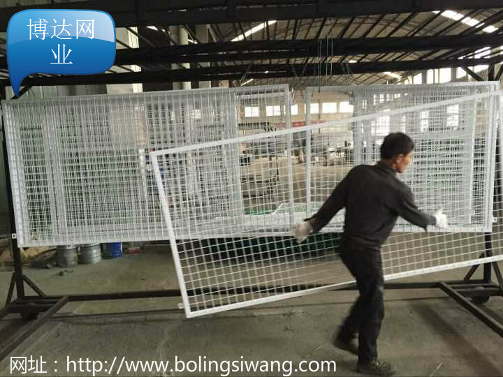 <b>使用武漢道路護欄的優缺點</b>