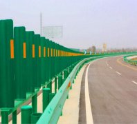 交通護欄可以放置在哪些區域？